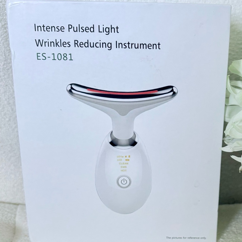 LED Red Light Therapy and EMS 3-in-1 Beauty Device for Face and Neck